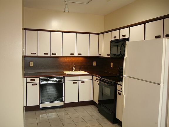 4th image of 75 Liberty Ave Unit D12