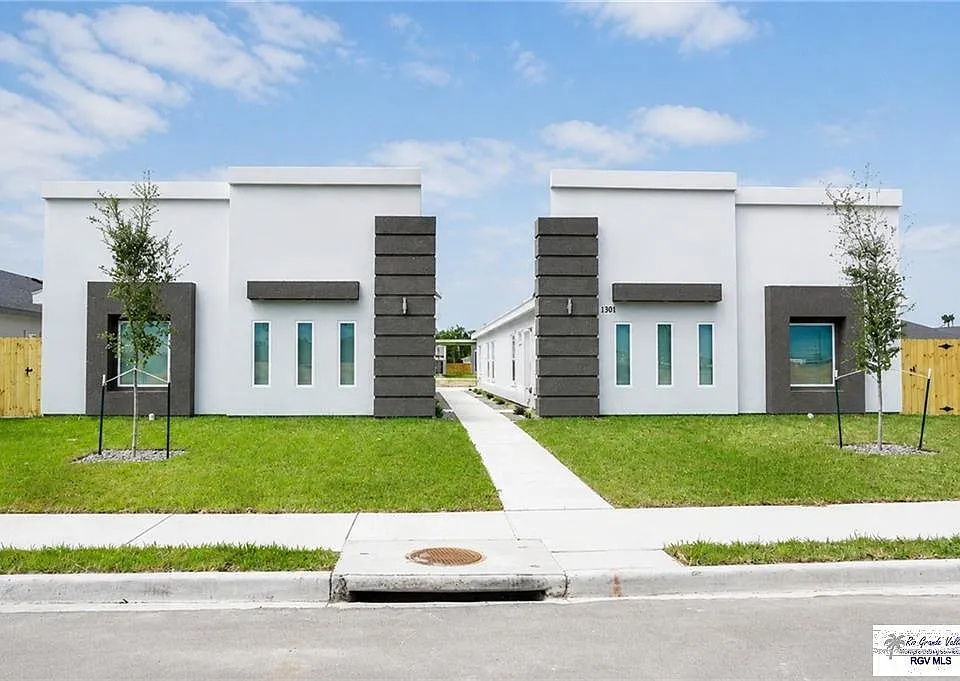 1301 Country Club Dr #3