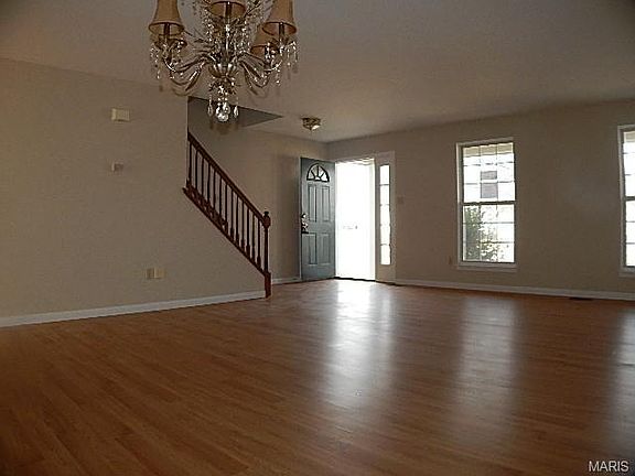 3rd image of 16724 Hickory Crest Dr