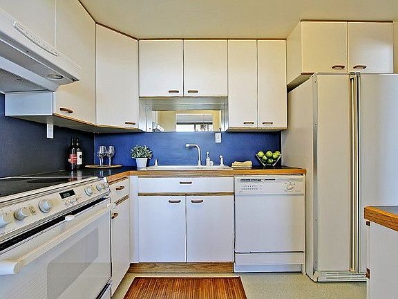 5th image of 6535 Seaview Ave NW APT 307B