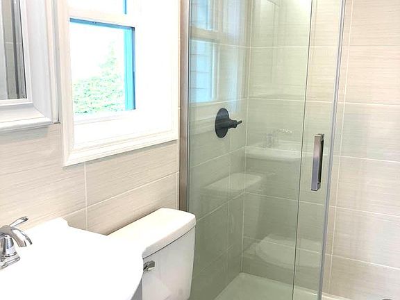 4th image of 1329 Brunswick Ave Floor 2