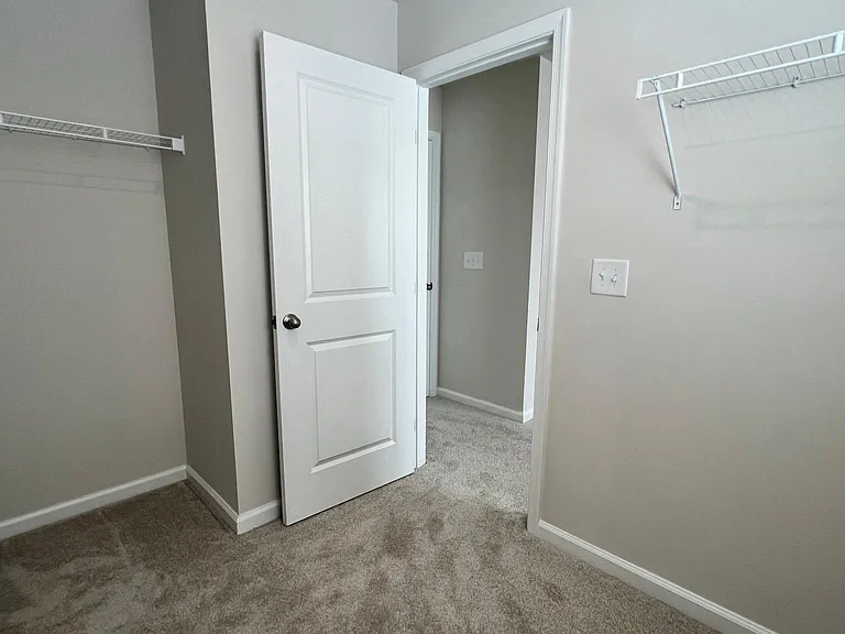 243 Christiana Ln #B — Photo 51