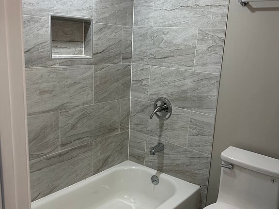 4th image of 3203 Claiborne Dr