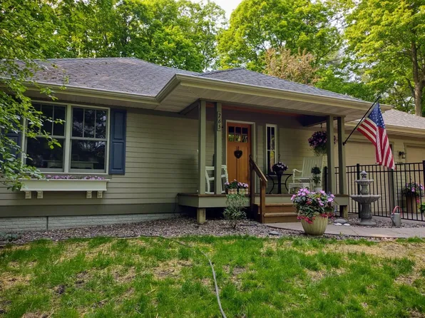 765 S Jefferson St, Saint Croix Falls, WI 54024