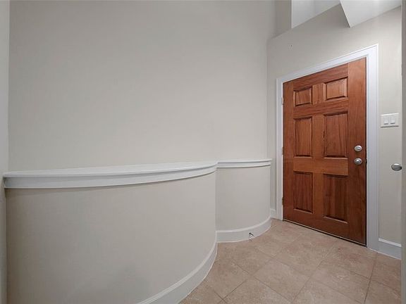 5th image of 650 Westcross St Unit 38