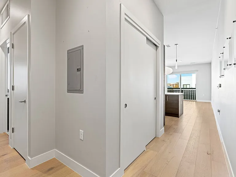 2525 Arapahoe St #301 — Photo 4