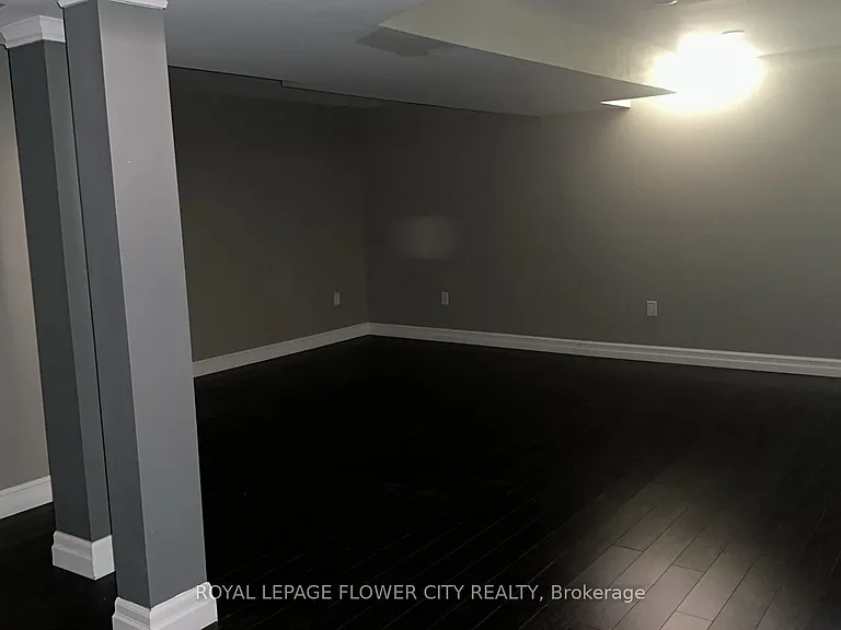 1765 Shelburne St — Photo 14