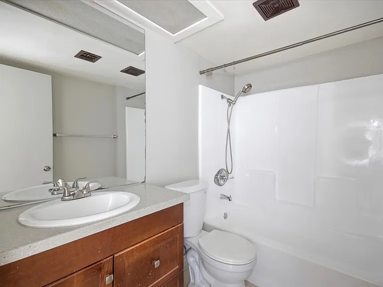 41995 Cambridge Avenue — Photo 31