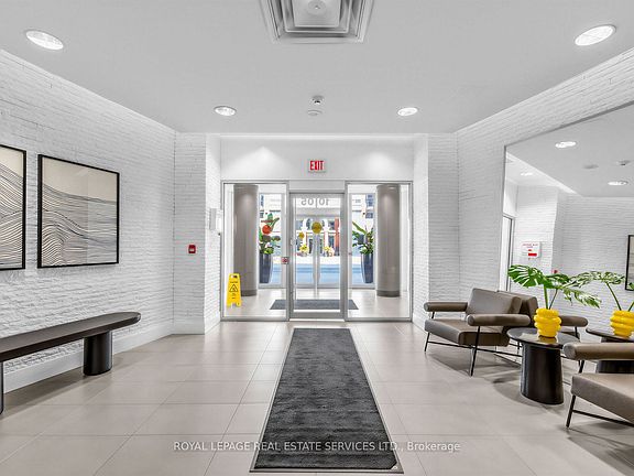 2nd image of 1005 King St W #337