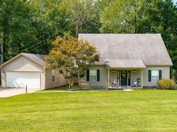 204 Riverside Dr, Pangburn, AR 72121