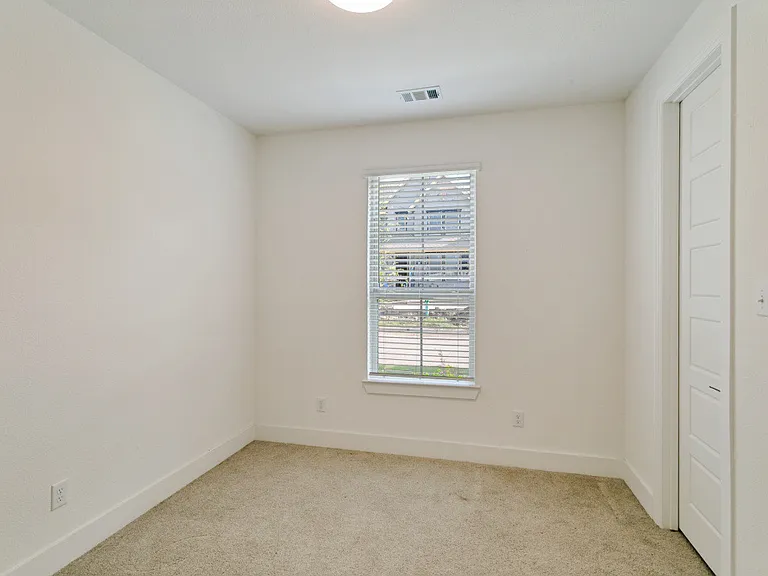 1212 Carnation Dr — Photo 16