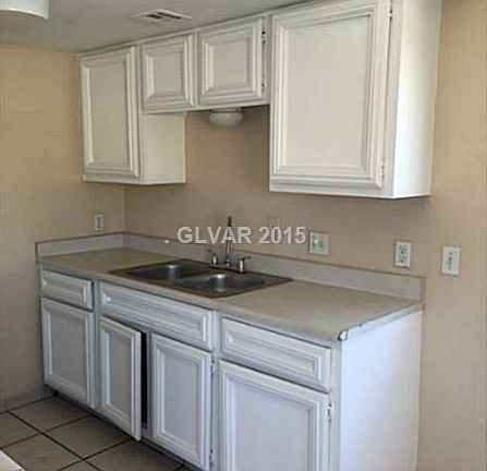 5th image of 3621 Ala Dr APT 4