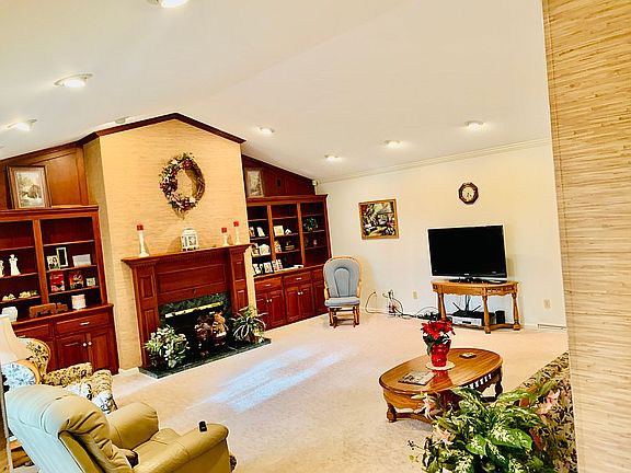 4th image of 2238C Foxden Dr