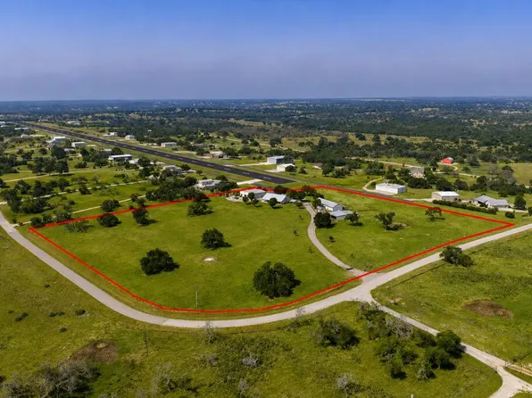 2377 Aviation Loop, Fredericksburg, TX 78624