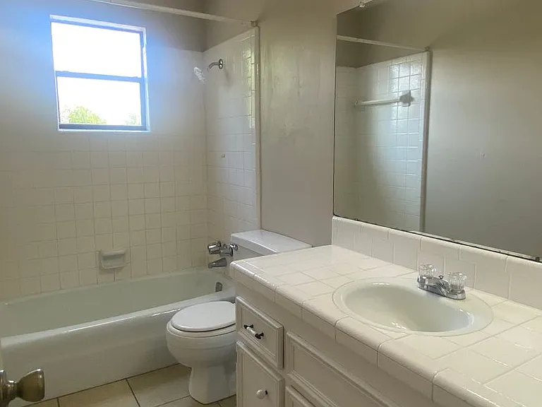 508 E 27th Ave — Photo 26
