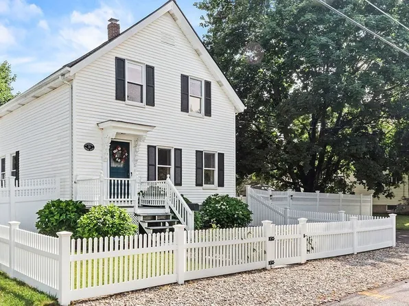 71 Samoset Ave, Mansfield, MA 02048