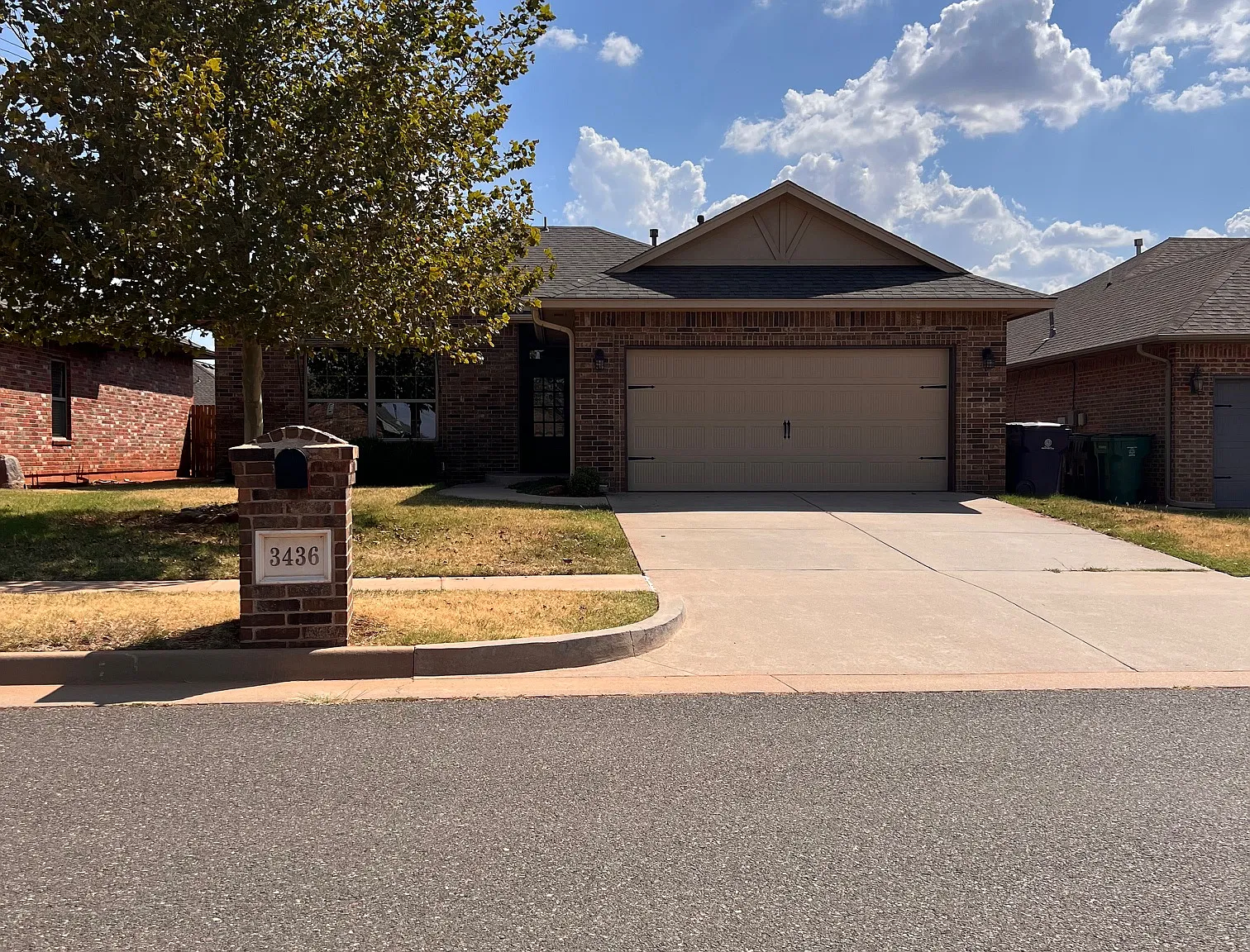 3 bed, 1487 sqft, $1,900 — Photo 1