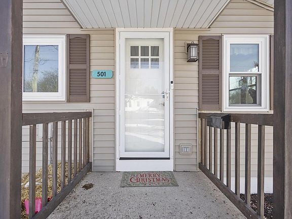 4th image of 501 East Maple Street