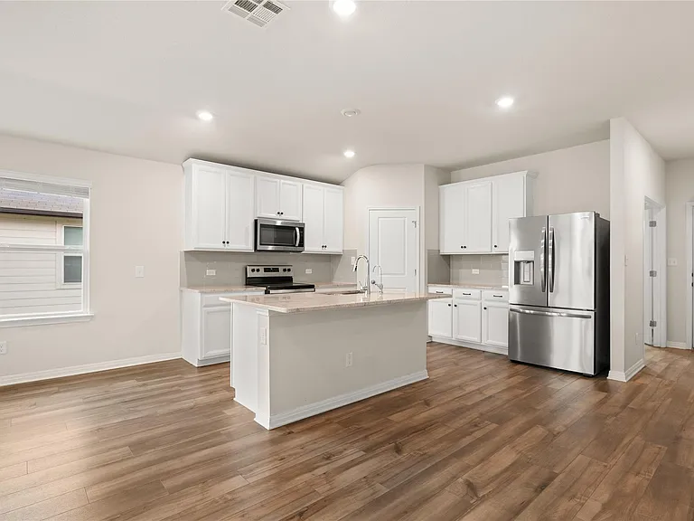 105 Saviano Rd — Photo 2