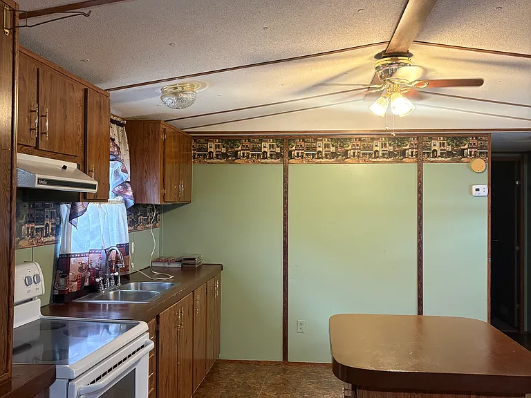 124 Watson Ln #12 — Photo 10