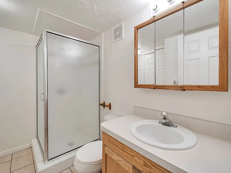 1426 N 1300 W — Photo 13