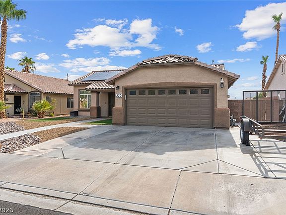 3rd image of 330 Desert Knolls St