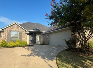 1303 Quincy Dr, Bossier City, LA 71111