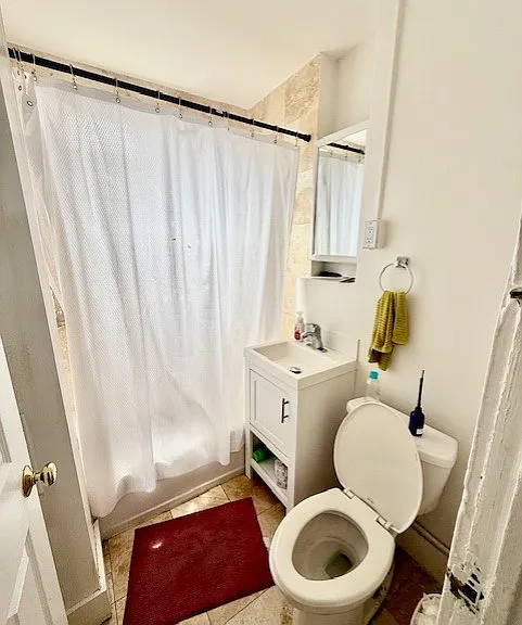 224 Hanover St #18 — Photo 9