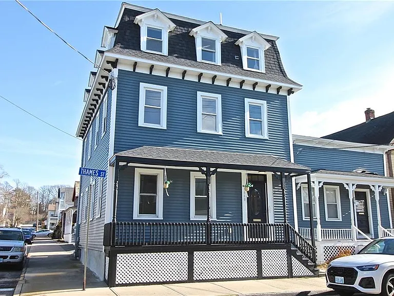 668 Thames St #2 — Photo 2