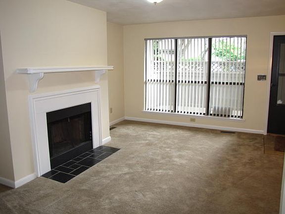 5th image of 7140 Pine Ct