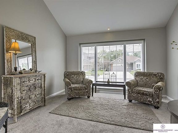 3rd image of 4335 N Branch Dr