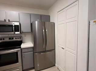 2198 NE 167th St #2198, Miami, FL 33162