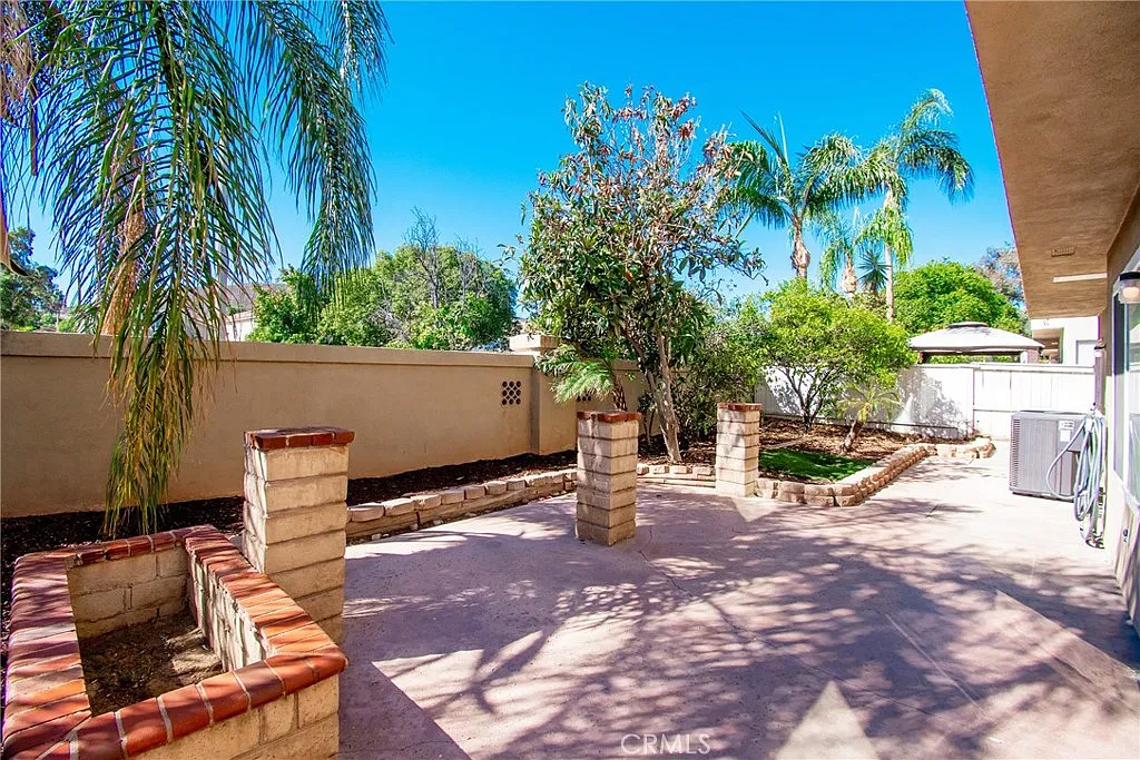 4 bed, 1672 sqft, $3,600 — Photo 3