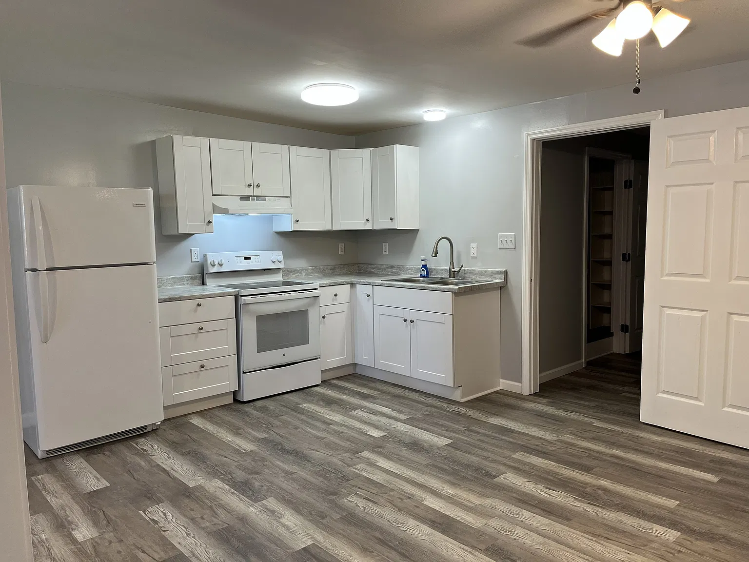 1 bed, 575 sqft, $800 — Photo 2