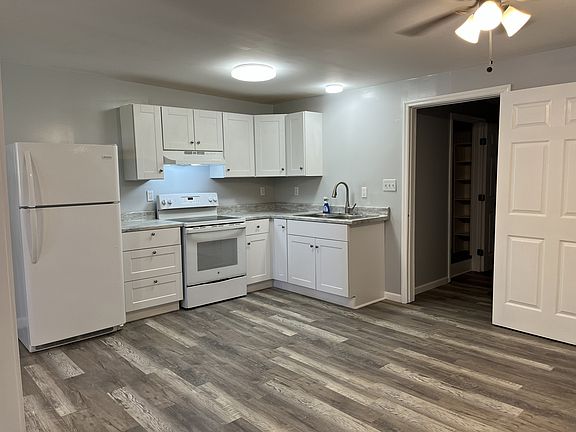 2nd image of 960 Cross St #958