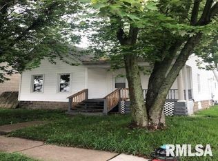 1241 N 15th St, Springfield, IL 62702