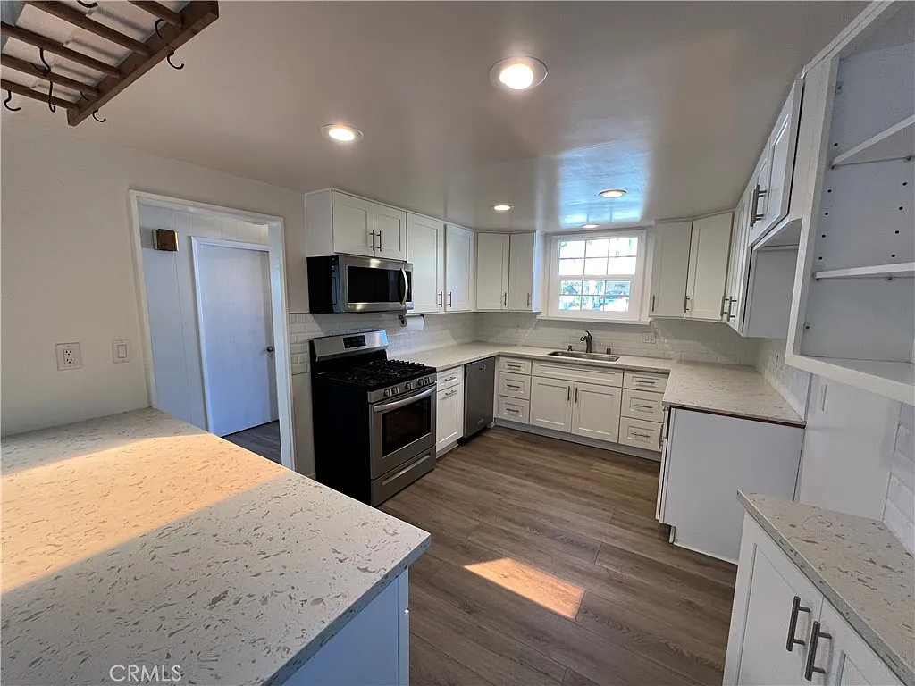 2 bed, 1486 sqft, $5,000 — Photo 3