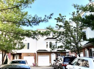 272 Aspen Knolls Way, Staten Island, NY 10312