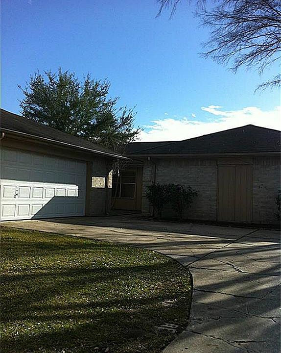 1st image of 15715 Birch River Dr