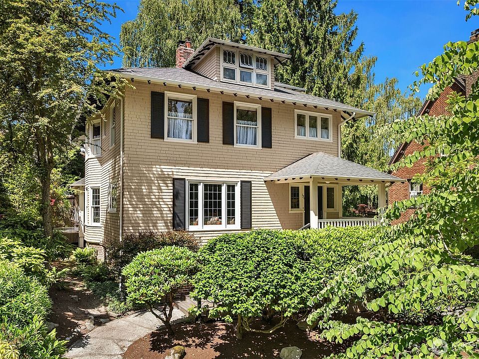1st image of 131 Madrona Place E