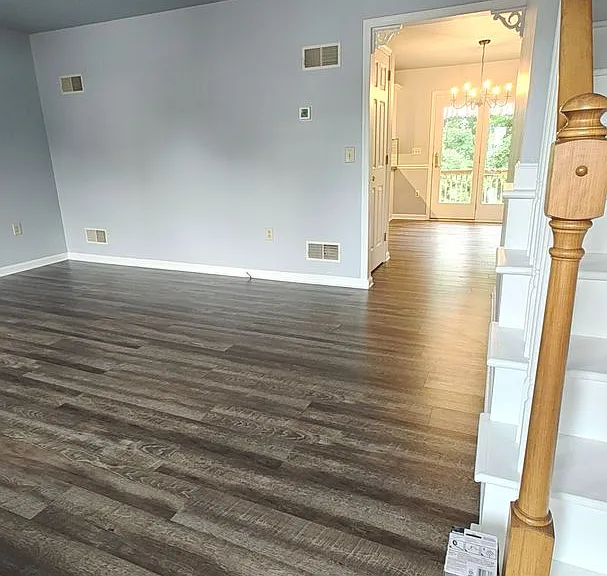 52 Michael Ct — Photo 6