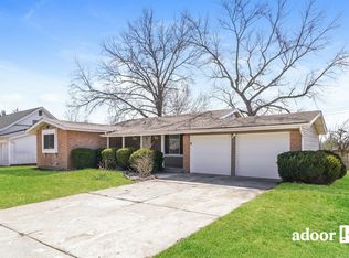 5172 Priorybrook Rd, Florissant, MO 63033