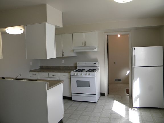4th image of 10844 Michigan Ave