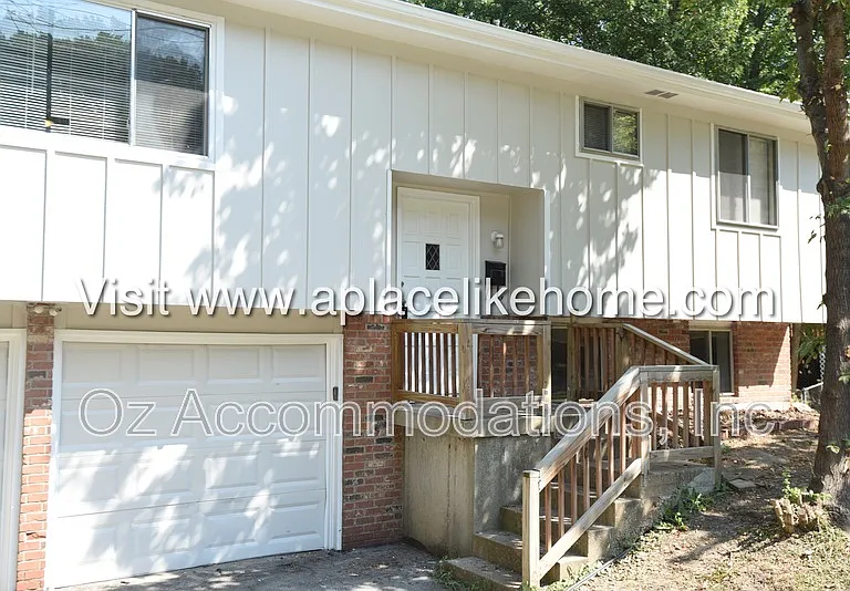5521 Perry Ln — Photo 5