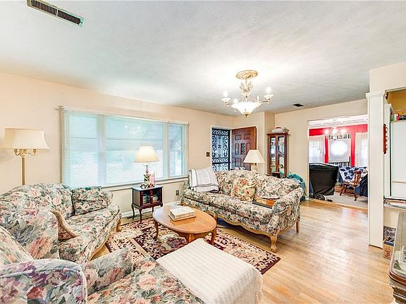 4th image of 5405 S Linwood Ave