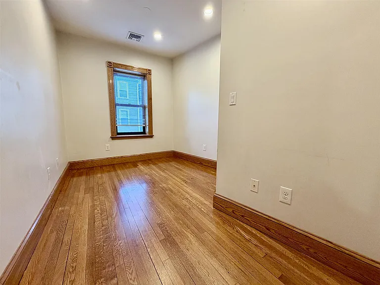 67 River St #3 — Photo 4