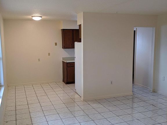 2nd image of 733 Demaret Dr #A
