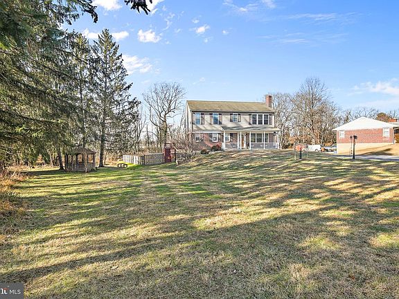 4th image of 3334 Coventry Court Dr