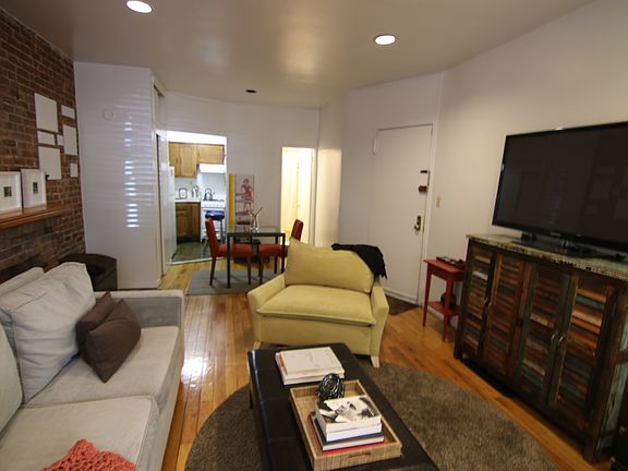 4th image of 20 W 85th St APT A