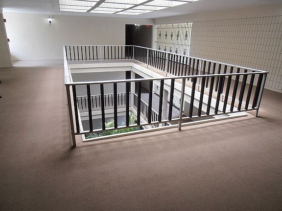 4th image of 2302 S Manhattan Ave APT 318
